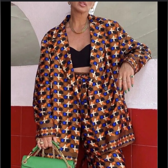 Zara Satin Printed Blazer with Belt Size Large - Picture 2 of 8